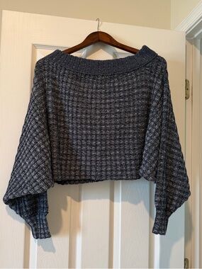 VENUS Navy and Charcoal Off-the-Shoulder Cropped Sweater